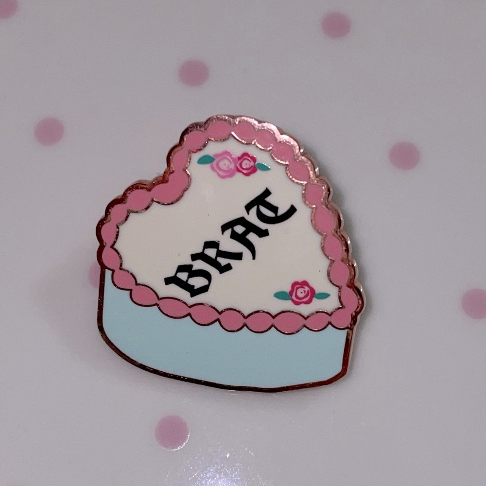 Brat cake pin ❤︎
